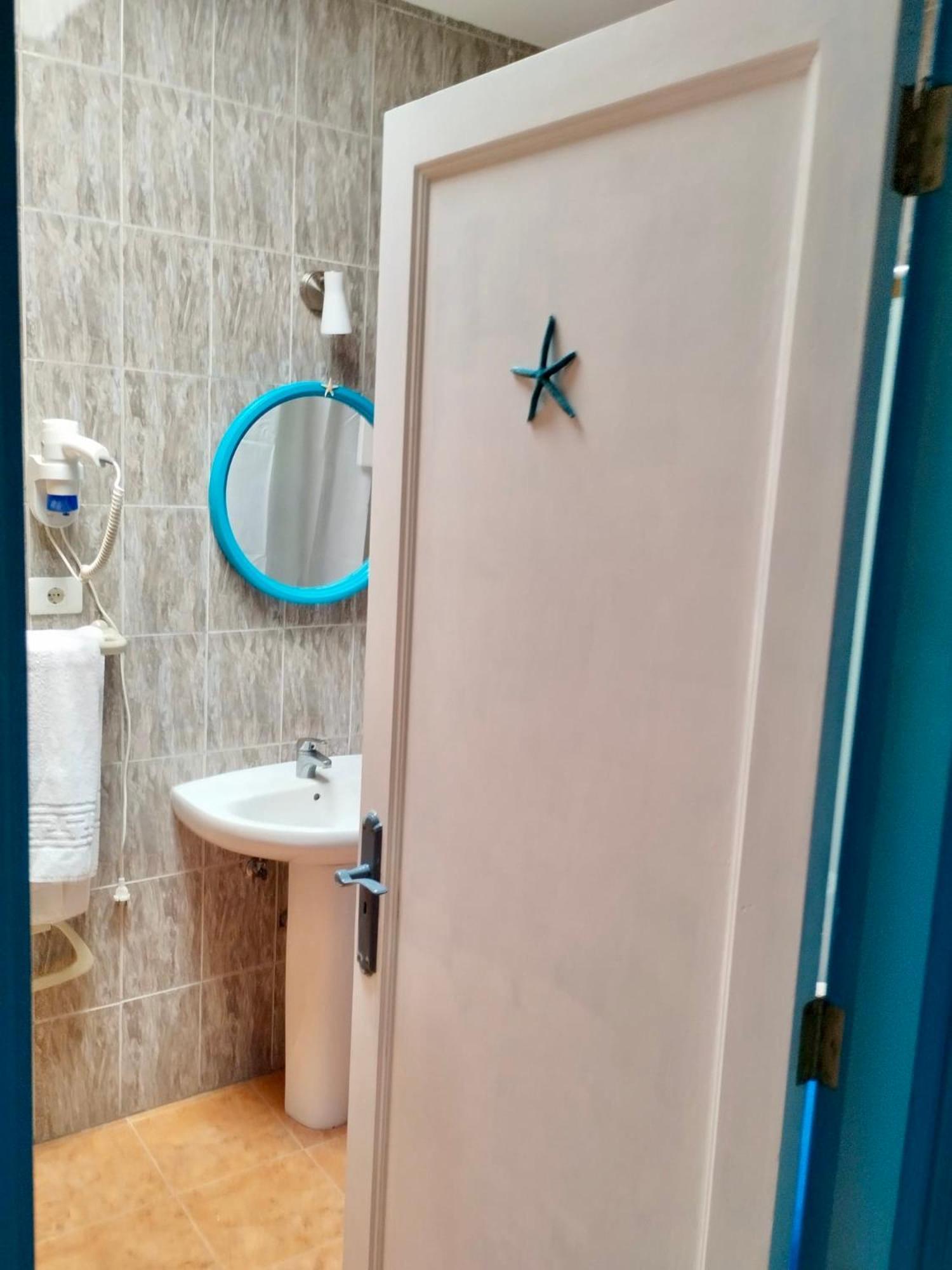 Apartamentos Buen Leon Playa de Tasarte ภายนอก รูปภาพ